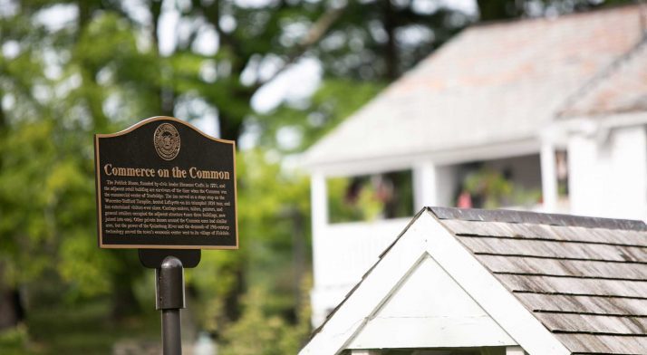 Sturbridge Common signage